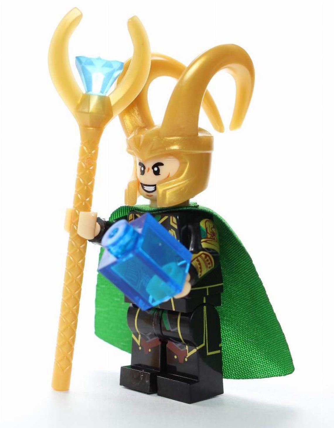 NOUVEAU Marvel Comics Super Heroes  Loki Minifigure USA 
