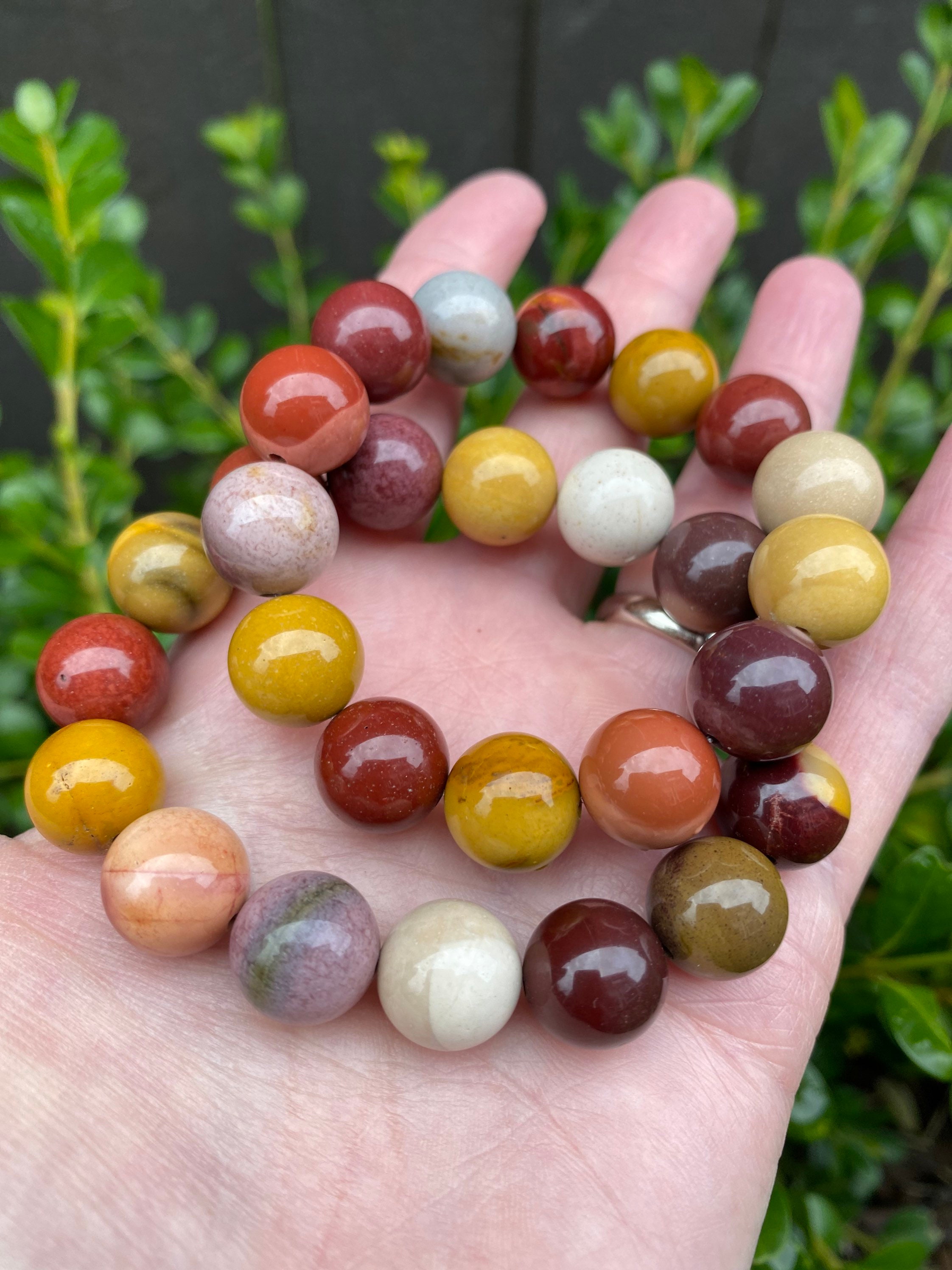 Mookaite Bead Stretch Bracelet with Silver Accents – Desert Vibe Designs