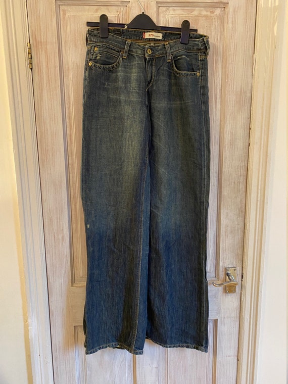 Vintage Levi's jeans wide leg low rise