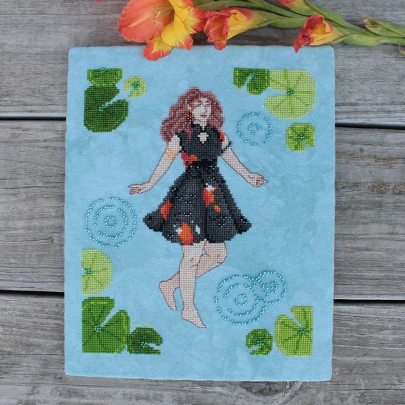 ヴィンテージ女性のクロスステッチ図案 昭和のクロスステッチ図案 PDF デジタルダウンロード - Koi Fish Lady