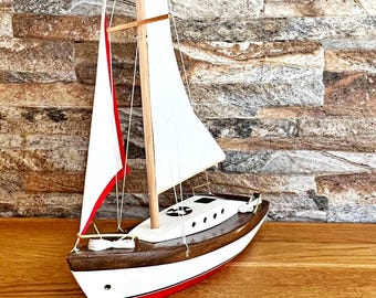 Velero a escala, modelo de velero de madera hecho a mano, regalo para amantes de la navegación