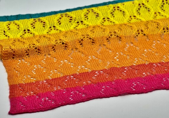 Châle Multicolore Tricoté Main – Acrylique, Léger, Motif Vagues, Fabriqué En France, Neuf Sans étiquette