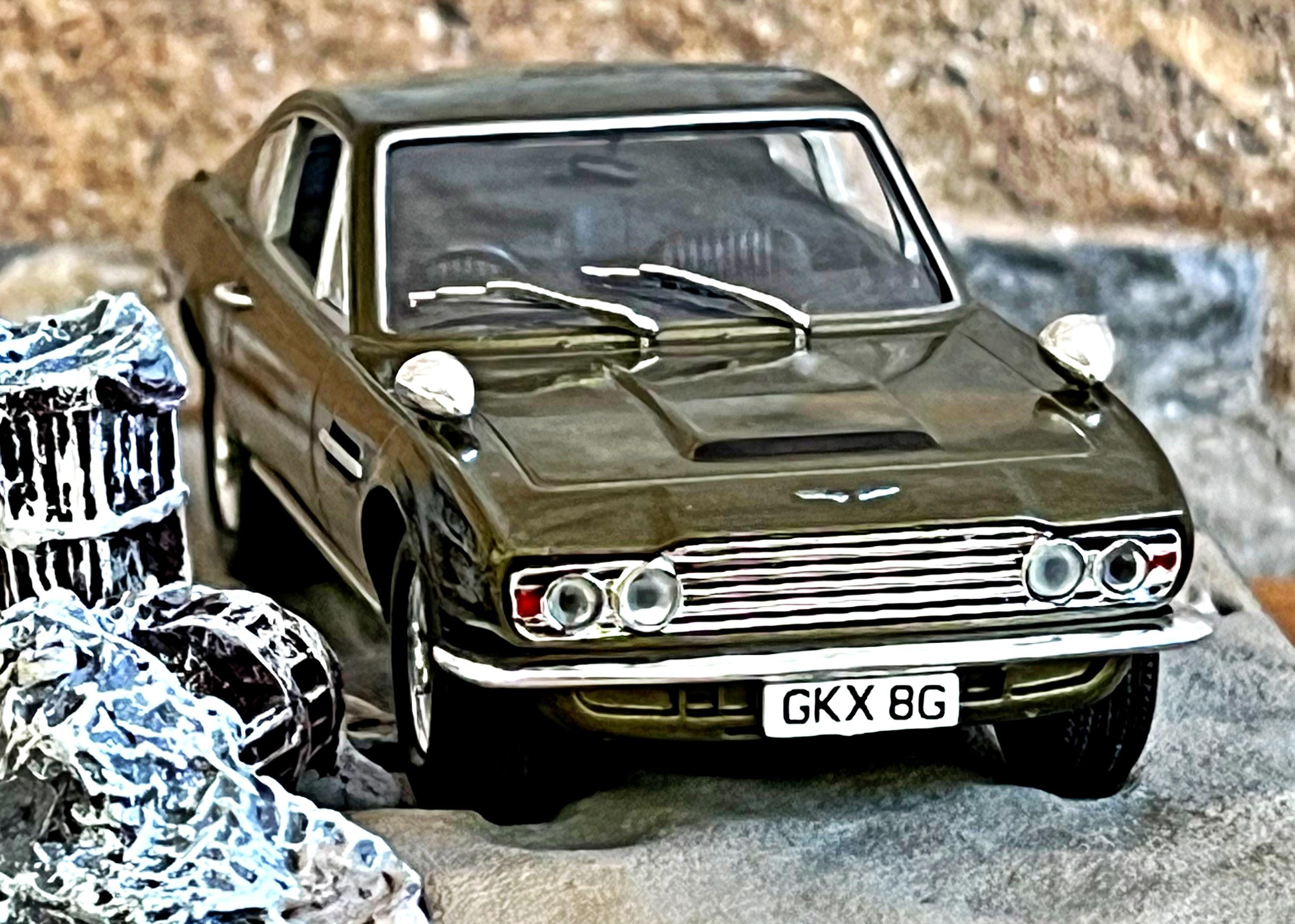 Aston Martin DBS , Vintage Diecast Model Car , 007 James Bond ...
