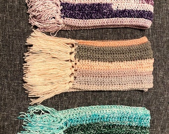 Unisex hand-knit scarf