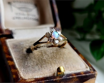 STUNNING Vintage 9ct Gold Opal Cz Cluster Ring, STUNNING, Gold Cluster Ring (Ref00x)