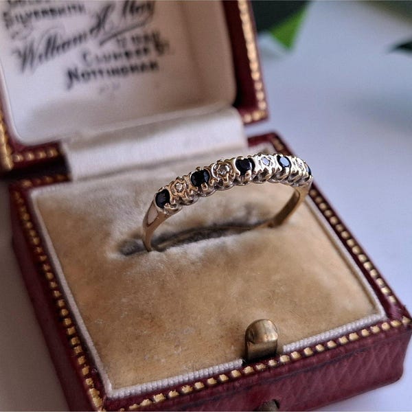 RARE 1987 Vintage 9ct Gold Diamond Sapphire Ring. 4 DiAMONDS! RESIZING AVAiLABLE STATEMENT RiNG! (ref00u)