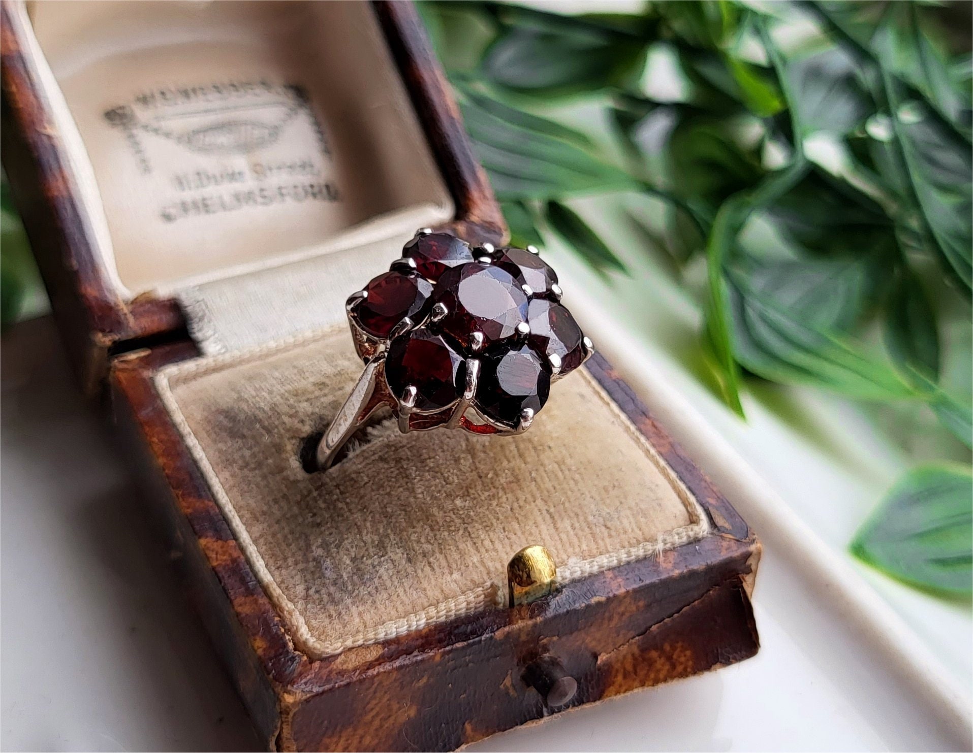 Bague Vintage Années 70 En Or 9 Carats (375) Avec 3 Grenats - Bague De Phalange - Occasion