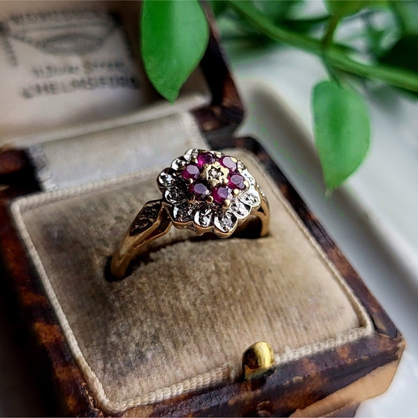 STUNNING 1940s Vintage 9ct Gold Ruby Diamond Cluster Ring. SECURE This ring Now With A DEPOSiT! 9ct gold Ruby ring, [Ref00f]