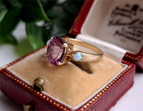 RARE 9ct Gold Opal and Ruby Ring. RESIZING AVAILA… - image 3