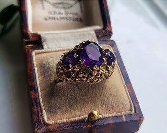 STUNNING Vintage 9ct Gold Amethyst Trilogy Ring. AMAZING COLOURS (i)