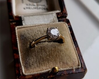 Vintage 9ct Gold White Topaz Ring, VERY SPARKLY. (L)