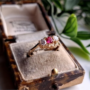 GORGEOUS Vintage 9ct Gold Ruby White Topaz Cluster Ring. RESIZING AVAiLABLE Gold Ruby and White Topaz Ring (Ref00p)