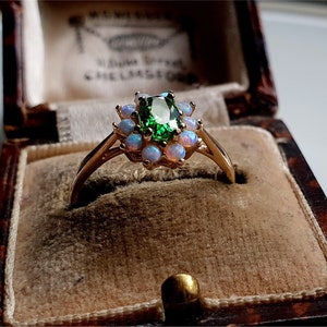 SELTENE Vintage 9 Karat Gold Opal und Smaragd Cluster Ring, atemberaubend, Gold Smaragd und Opal Cluster Ring