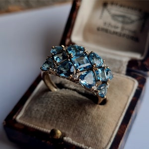 PRAWDZIWY pierścionek z 9-karatowego złota w stylu vintage z akwamarynem i diamentem. ZACHWYCAJĄCY. DOSTĘPNY ROZKŁAD