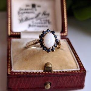 1980 Vintage 9ct Gold Opal and Sapphire Cluster Ring. 9ct Gold Blue Sapphire and Opal Ring (ref0R)