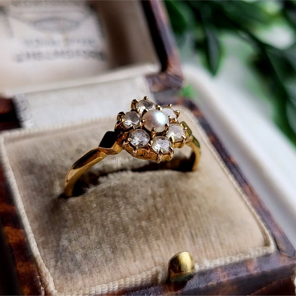 UNUSUAL Vintage 9ct Gold Pearl White Topaz Cluster Ring. RESIZING AVAILABLE. 9ct Gold Pearl Ring (ref00n)