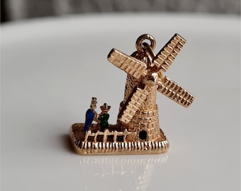 Vintage 9ct Gold SPINNING Windmill Charm / Vintage 9ct Gold Windmill Pendant