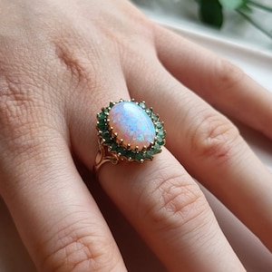 Seltener Vintage 9 Karat Gold Opal und Smaragd Cluster Ring, atemberaubender, Gold Smaragd und Opal Cluster Ring (ref0J)