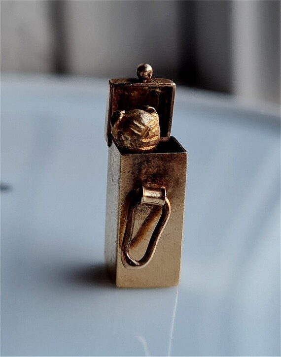 VERY VERY RARE OPENiNG 9ct Gold Jack in the Box Charm… Gem