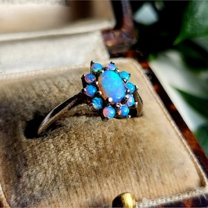INCREDIBLE Vintage Sterling Silver Opal Cluster Ring. Silver Ring. Silver Opal Ring. Vintage Opal Ring. Vintage Ring. RESIZING AVAILABLE