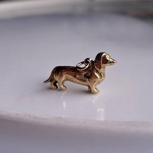 CUTE Vintage 9ct Gold Dog Charm / Vintage 9ct Gold Dachshund Charm. Dachshund Charms, Dachshund Pendants. Gold Dog. Vintage gold Dog (Ref0s)