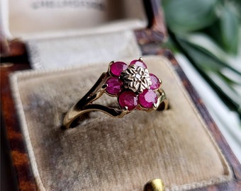 STUNNING Vintage 9ct Gold Ruby Diamond Cluster Ring. SECURE This ring Now With A DEPOSiT! 9ct gold Ruby ring, [Ref00C]