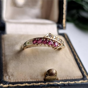 STUNNING 1988 Vintage 9ct Gold Ruby And Diamond Ring. 4 DiAMONDS! STATEMENT PIECE [Ref00f]