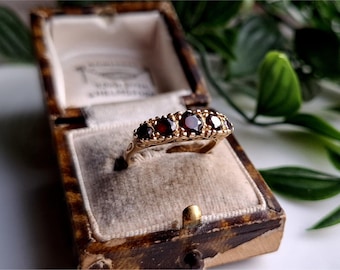 IMPRESSIVE Vintage 9ct Gold Garnet Eternity Ring. FREE RESiZING Vintage 9ct Gold Garnet Ring. STATEMENT RiNG! (Re00p)