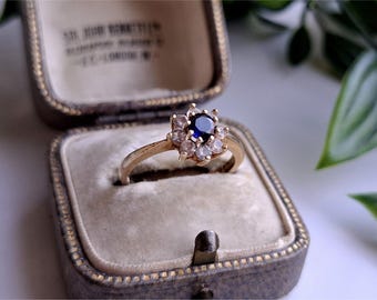 1962 Vintage 9ct Gold Blue And White Topaz Cluster Ring. STUNNING RING, Layaway Available (Ref00p)