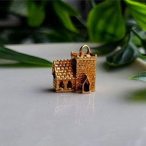 Vintage 9 Karat Gold Kirchenanhänger / Vintage 9 Karat Gold Kirchenanhänger (Ref00f)