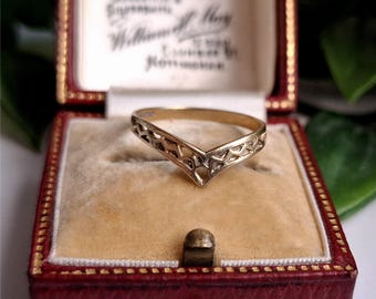 Anillo vintage de oro de 9 quilates con forma de espoleta. Precioso anillo con diseño. Se puede ajustar la talla (ref. 00y)