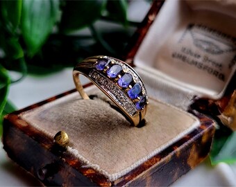 AMAZING Vintage 9ct Gold Amethyst Diamond Cluster Ring. 14 DiAMONDS! STATEMENT Ring. 9ct Gold Diamond Ring. 9ct Gold Amethyst Ring . (Ref0o)