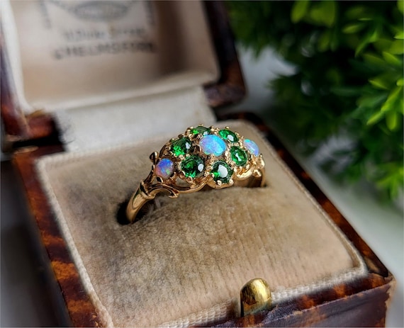 STUNNING Vintage 9ct Gold Opal and Emerald Cluste… - image 2