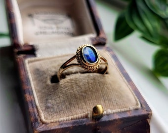 STUNNING Vintage 9ct Gold Opal Triplet Ring. RESIZING AVAILABLE! 9ct Gold Opal Ring [ref00vd}