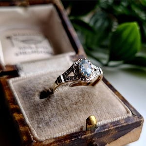 UNUSUAL Vintage 9ct Gold Aquamarine Diamond Ring. 6 DiAMONDS!! SECURE NOW With Deposit! (Ref00s)