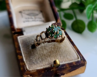 STUNNING Vintage 9ct Gold Emerald Ring. RESIZING AVAILABLE! Gold Emerald Cluster Ring (ref00d)