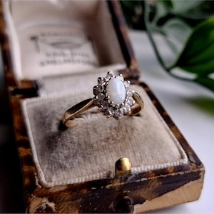 Atemberaubender Vintage 9ct Gold Opal Weißer CZ Cluster Ring, atemberaubender, Gold Cluster Ring (Ref00j)