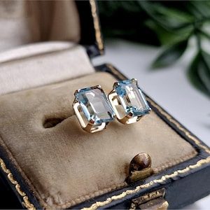 BEAUTIFUL Vintage 9ct Gold Aquamarine Earrings. STUNNING. (ref00b)