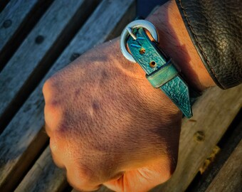 Bracelet en cuir rune viking | Fermoir à manchette à boucle unique en nickel | Style nordique | Turquoise