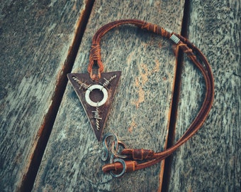 Rusty Barbed Wire Triangle Necklace: Aged Leather Tribal Pendant