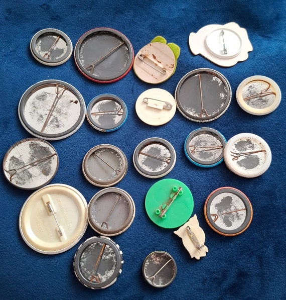 Retro/vintage Pin Badges. Animal Welfare. RSPCA, Animal Retro/vintage Pin Badges. Animal Welfare. RSPCA, Animal