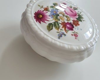Pretty vintage round trinket/jewellery box, pretty floral design. Coalport bone china.