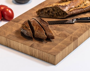 End grain cutting board BOLD made of solid oak – 30x40x4 cm, robust meat & wood cutting board
