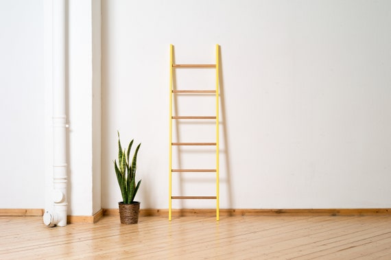 Escalera de madera para colgar ropa new arrivals
