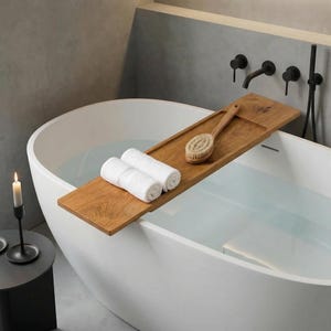 Plateau de baignoire en chêne – Étagère de baignoire artisanale avec surface antidérapante et niche – pour baignoires de 75 à 100 cm