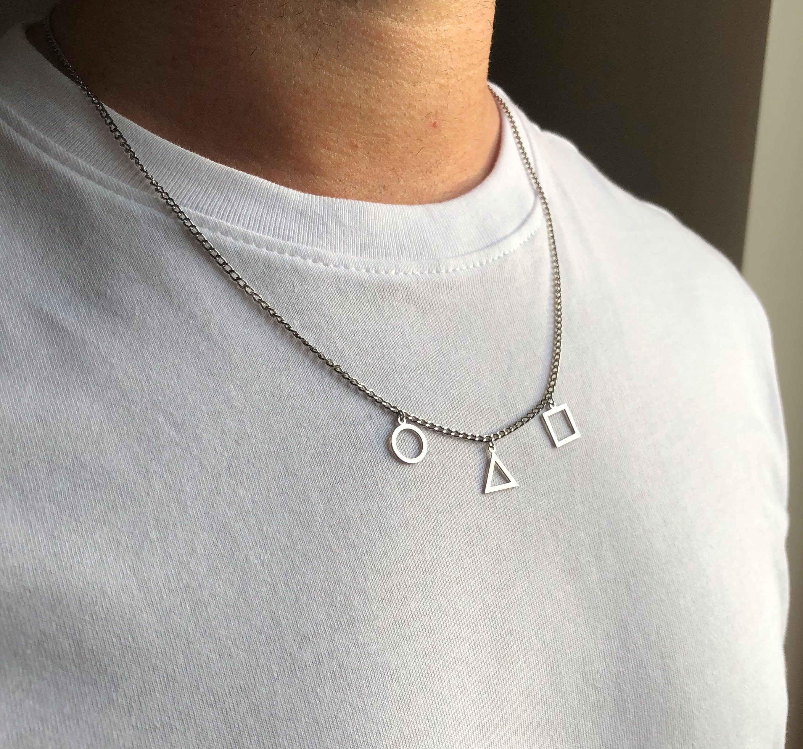 Pendentif Squid Game – Chaîne Noir Acier Inoxydable – Neuf Avec étiquettes