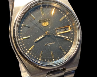 Montre Seiko Automatic Vintage 1970 - 21 Rubis, Boîtier Doré 36mm, Bracelet Cuir Noir - Modèle 6119-6003