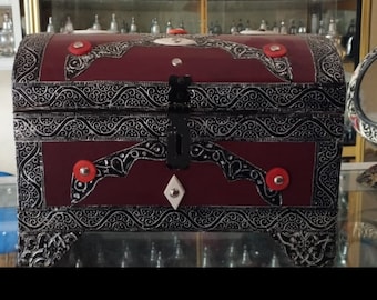 Antique Moroccan cedar storage chest - Tuareg leather box, antique vintage box