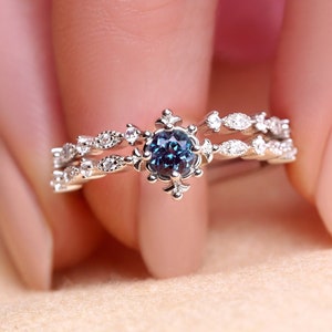 Vintage Alexandrite ring set, Engagement Ring set, ring for Women, unique Bridal Set, Wedding ring set, 2 pieces ring, promise ring wedding