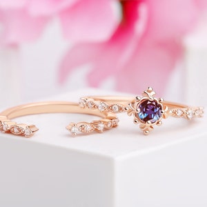Alexandrite Engagement ring set, Bridal set for her, minimalist ring set,  2 pieces Wedding band, anniversary promise ring, proposal ring